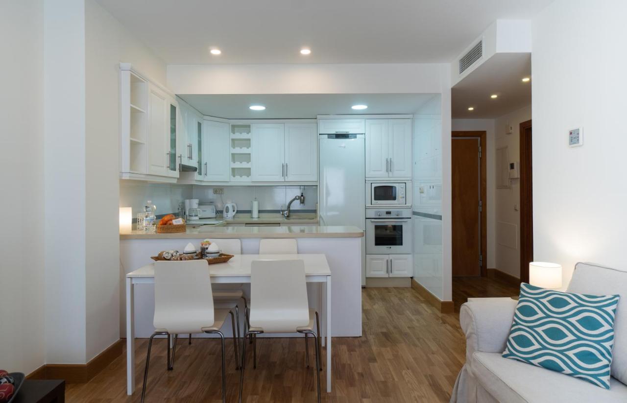 Malaga Centro Maria Zambrano Lägenhet Exteriör bild