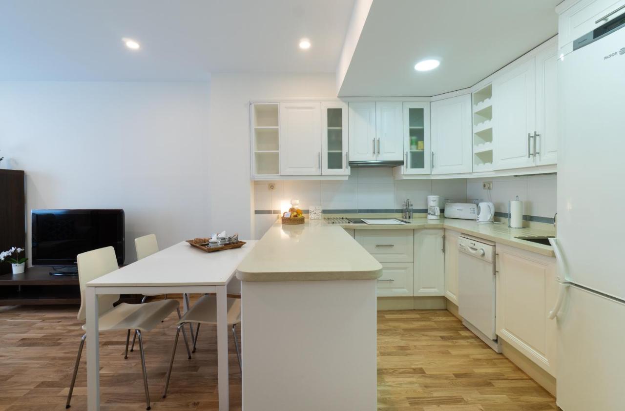 Malaga Centro Maria Zambrano Lägenhet Exteriör bild