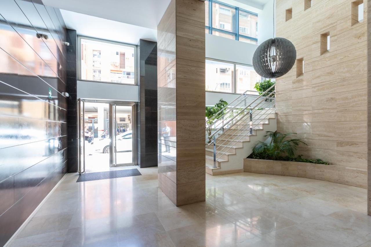 Malaga Centro Maria Zambrano Lägenhet Exteriör bild
