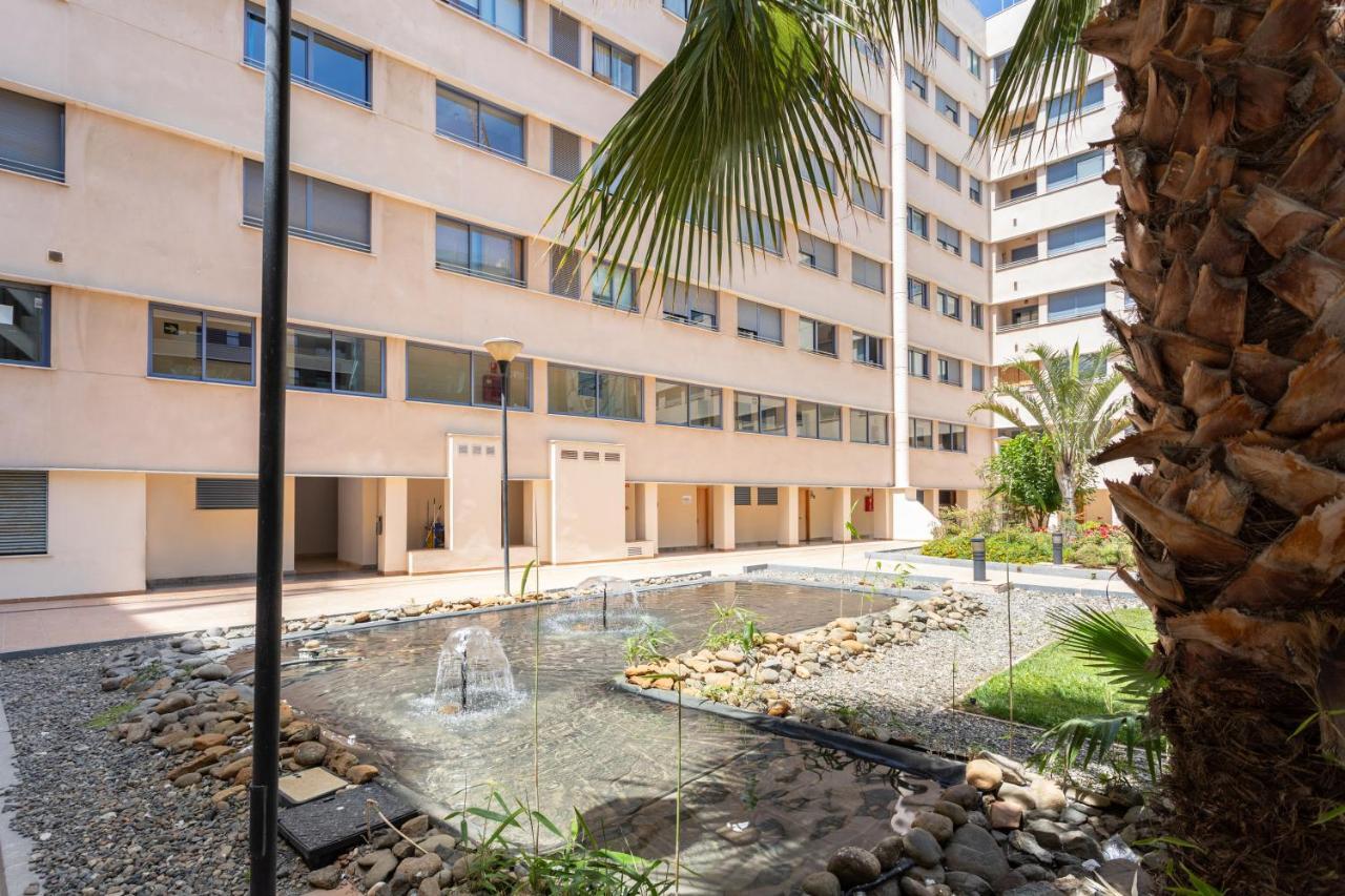 Malaga Centro Maria Zambrano Lägenhet Exteriör bild