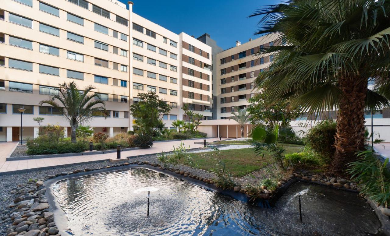 Malaga Centro Maria Zambrano Lägenhet Exteriör bild