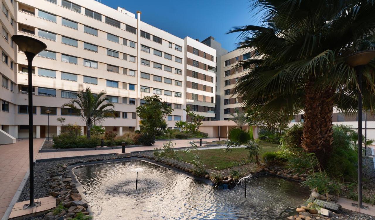 Malaga Centro Maria Zambrano Lägenhet Exteriör bild